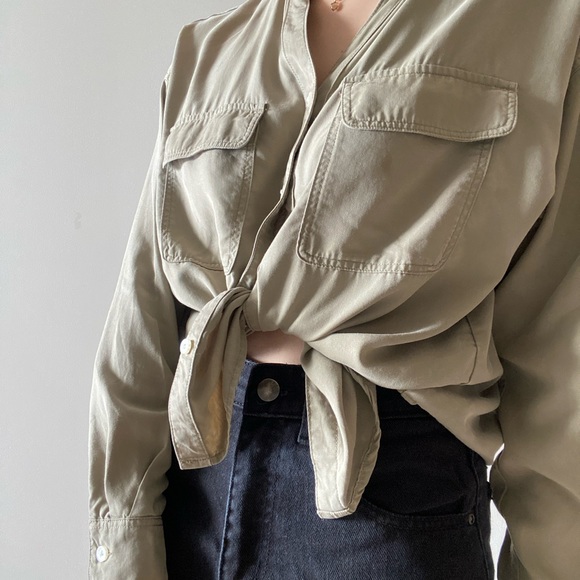 Green blouse - Picture 2 of 4